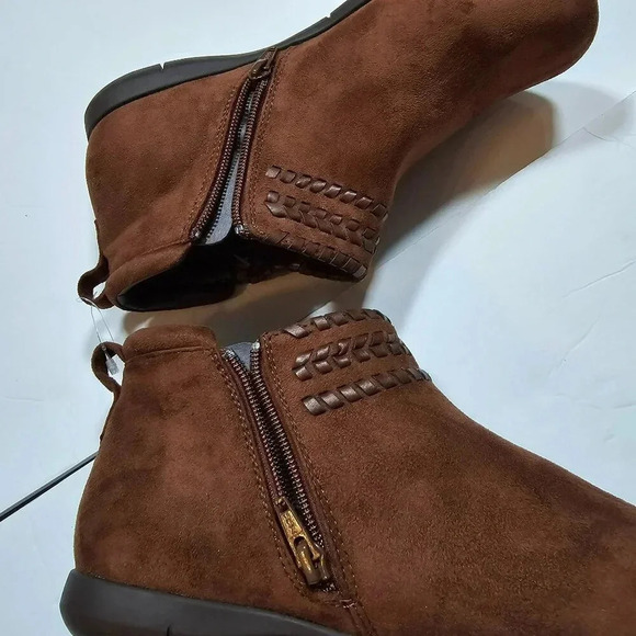 Comfortview Womens Brown Suede Braid Ankle Boots Size 9M - Picture 13 of 13